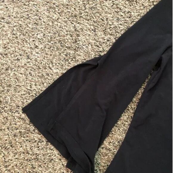 Colleen Lopez One-Shoulder Top with Applique Black - Picture 5 of 7